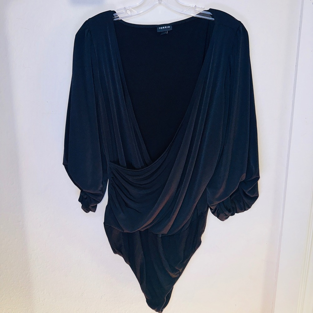 Torrid Black Surplice V-Neck Dolman Sleeve Bodysuit Size 1 Plus Size
